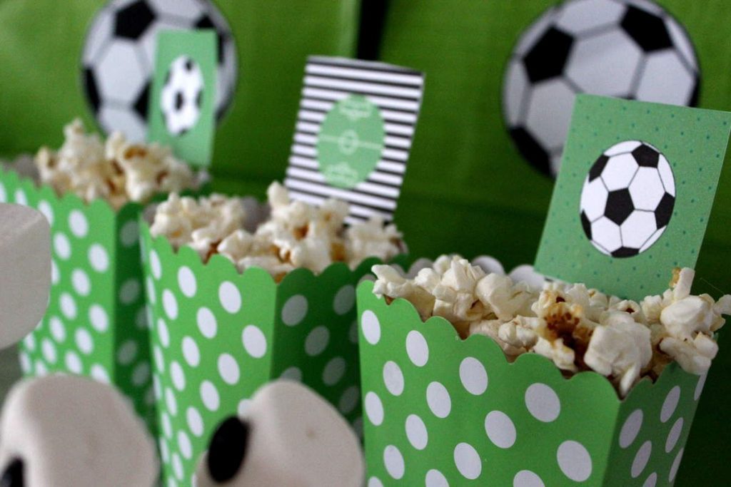 5 Idees Pour Surprendre Et Faire Plaisir A Un Enfant Fan De Foot