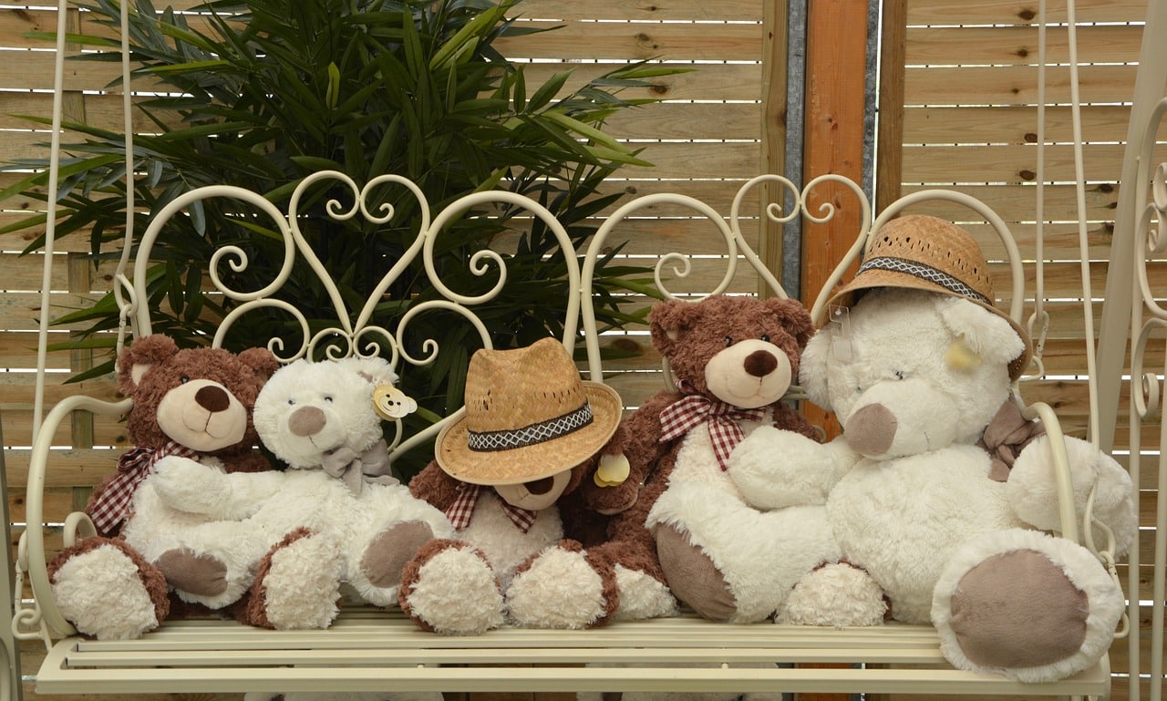 Doudou nouveau-né pour dormir : à quel âge donner un doudou à un bébé ?